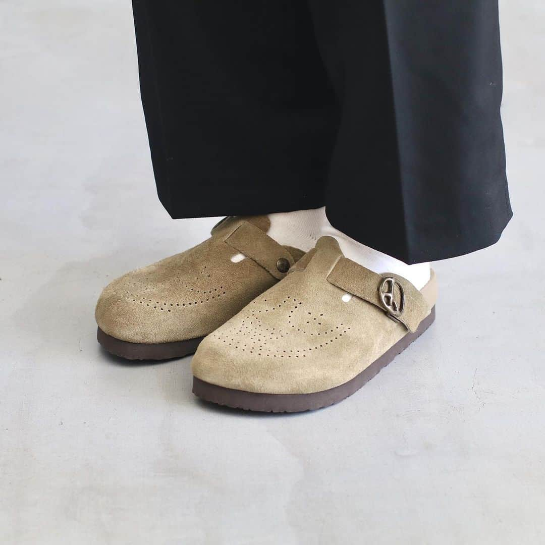 wonder_mountain_irieさんのインスタグラム写真 - (wonder_mountain_irieInstagram)「_ Needles / ニードルズ “Clog Sandal - Suede Lthr.” ￥36,300- _ 〈online store / @digital_mountain〉 https://www.digital-mountain.net _ 【オンラインストア#DigitalMountain へのご注文】 *24時間受付 *14時までのご注文で即日発送 tel：084-973-8204 _ We can send your order overseas. Ordering procedure details can be found here. >>http://www.digital-mountain.net/html/page56.html  _ #NEPENTHES #Needles #ネペンテス #ニードルズ _ 実店舗：@wonder_mountain_ #WonderMountain  〒720-0043  広島県福山市船町2-23 JR 「#福山駅」より徒歩10分 #ワンダーマウンテン #japan #hiroshima #福山 #福山市 #尾道 #倉敷 #鞆の浦 近く _ WOMEN/GOODS： @hacbywondermountain _」11月11日 23時22分 - wonder_mountain_