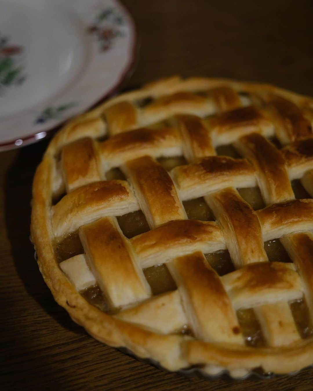 佐藤香菜のインスタグラム：「アップルパイ作りmeditation🥧  #applepie #アップルパイ」