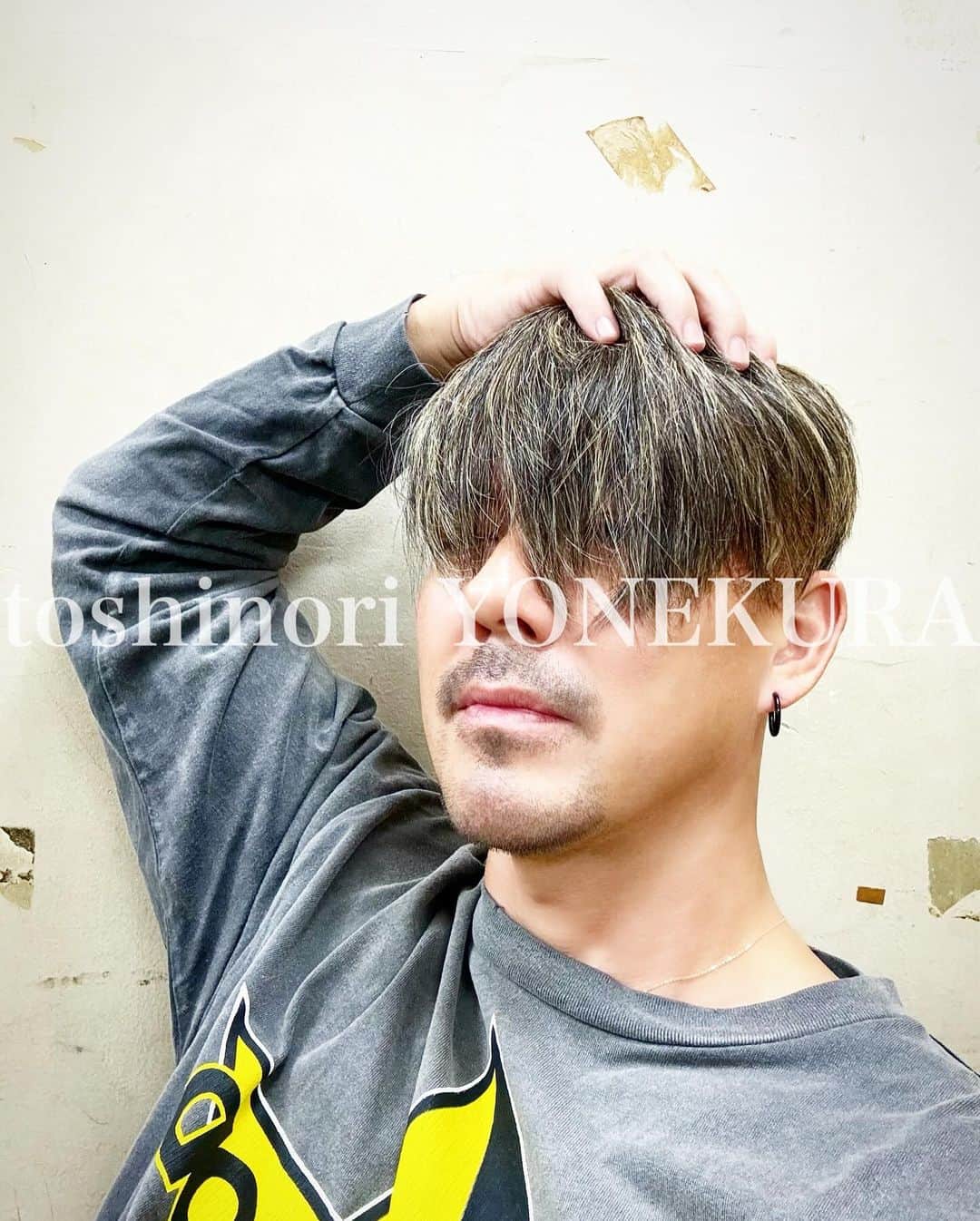 米倉利紀のインスタグラム：「dressing ROOM  「black LION -ENCORE」ツアーも沖縄・宮古島公演でファイナル。  良いショーになりますように✌️」