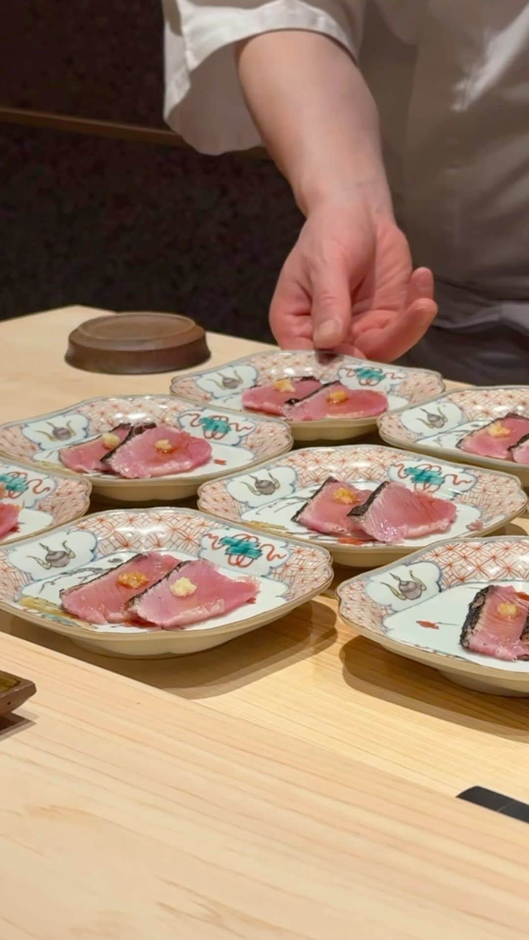 ク・チヨンのインスタグラム：「鮨十四 by Saito 🍣 #sushisaito #청담동 #스시사이토」