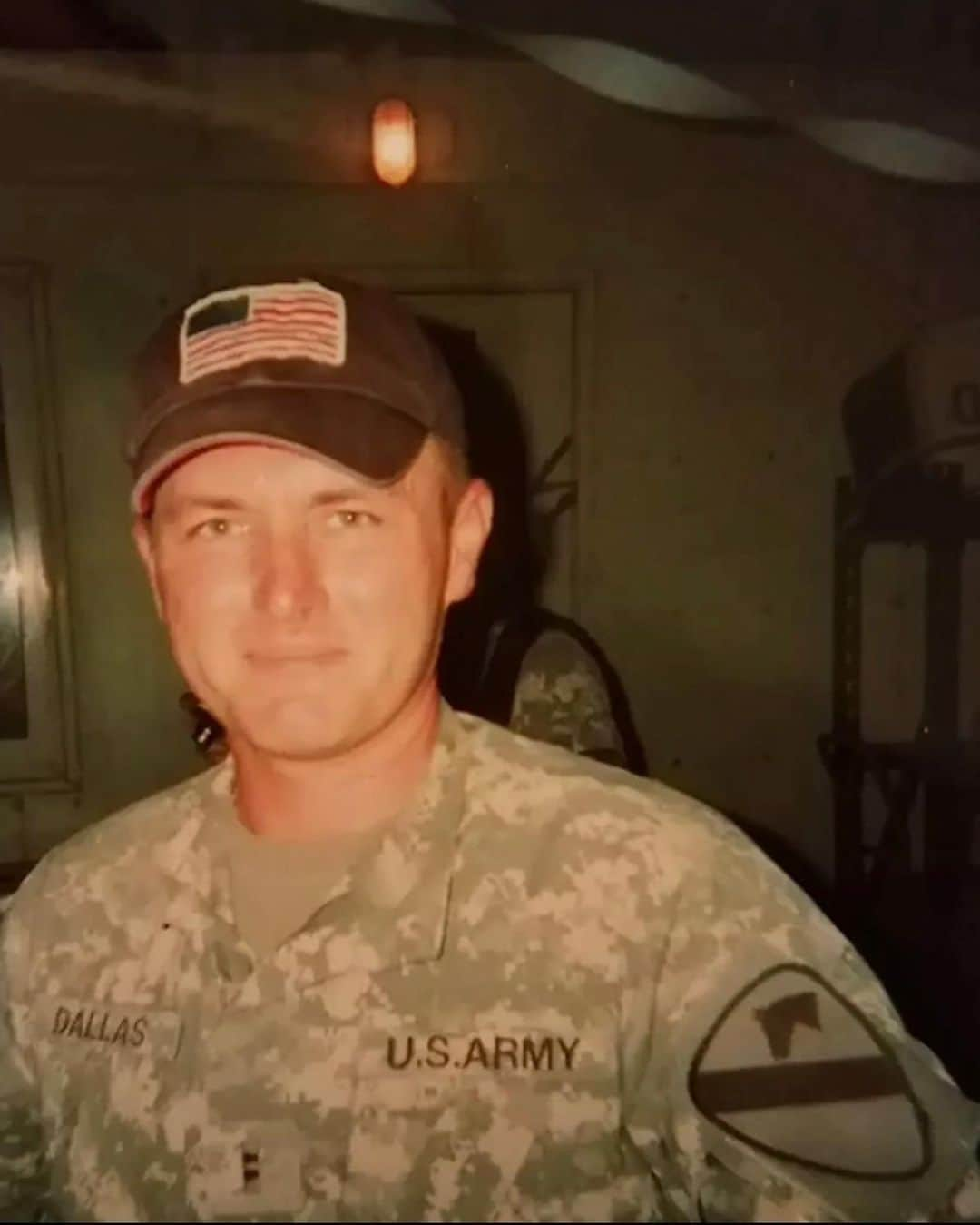 ジョシュア・ダラスさんのインスタグラム写真 - (ジョシュア・ダラスInstagram)「🇺🇸 Honoring my incredible brother Jason Dallas on Veterans Day! 🙌🏼💙 Thank you for your unwavering dedication, bravery, and sacrifice in serving our country. 🎖️ Your selflessness inspires me every day. 🙏🏼🇺🇸 #VeteransDay #proudbrother #gratefulforyourservice🇺🇸」11月12日 0時08分 - joshdallas