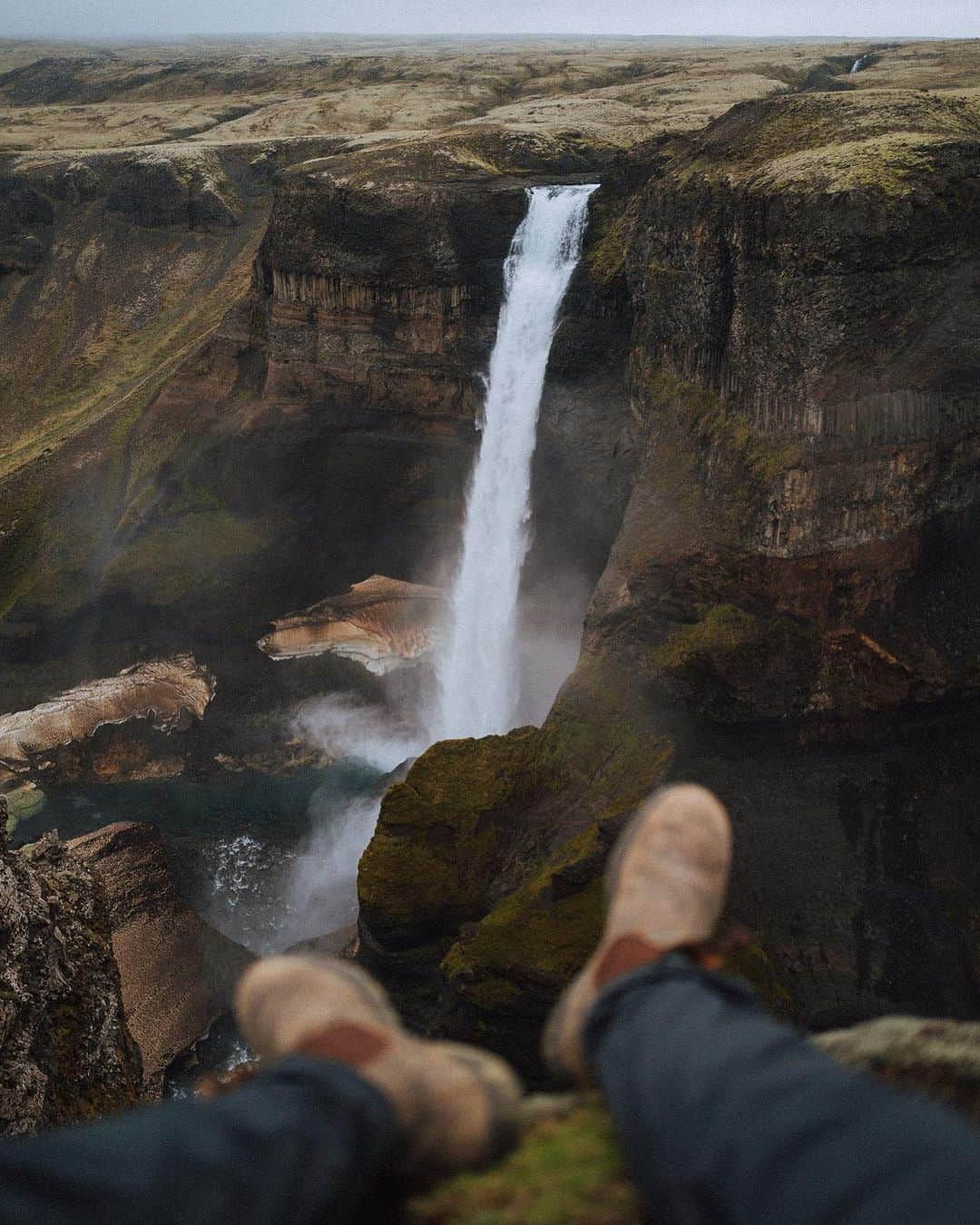 PolarProさんのインスタグラム写真 - (PolarProInstagram)「It’s the weekend… get out there, kick your feet up, and marvel in your surroundings.  📷 @jonnyroams」11月12日 0時04分 - polarpro