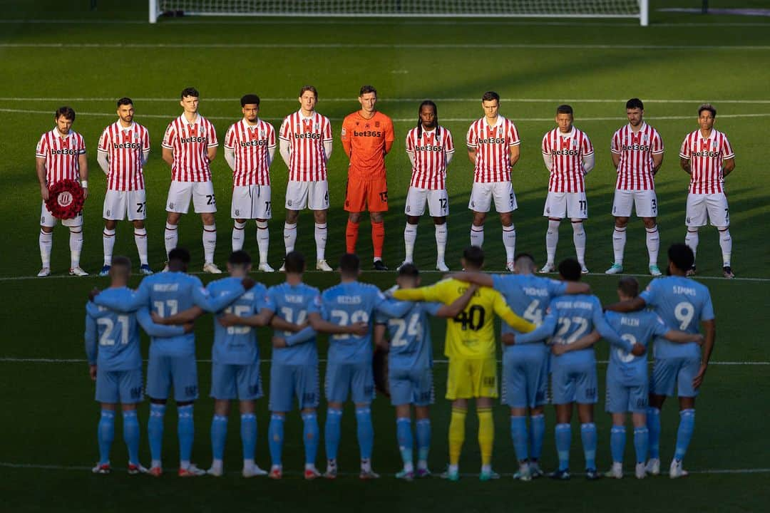 ストーク・シティFCさんのインスタグラム写真 - (ストーク・シティFCInstagram)「We will remember them.  #StokeCity #SCFC」11月12日 0時17分 - stokecity