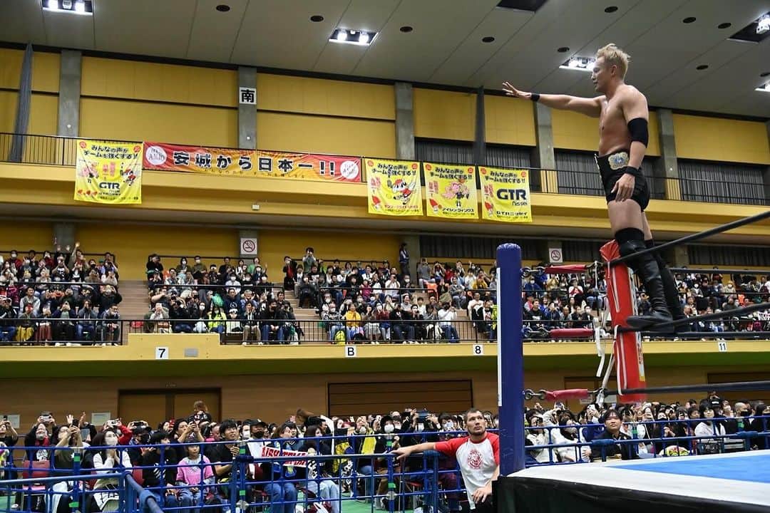 オカダ・カズチカのインスタグラム：「『安城 Rainy Days』 本当にありがとうございました！ たくさんのお客さん！ すごい歓声！ 安城最高でした！ ありがとうございました！」