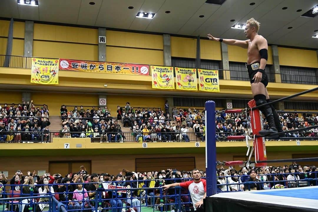 オカダ・カズチカさんのインスタグラム写真 - (オカダ・カズチカInstagram)「『安城 Rainy Days』 本当にありがとうございました！ たくさんのお客さん！ すごい歓声！ 安城最高でした！ ありがとうございました！」11月12日 0時19分 - rainmakerxokada