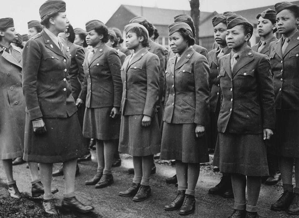 タイラー・ペリーのインスタグラム：「Honoring the 855 women of color who served in Europe during WWII.  No matter who tries to write you out of history, we will be sure that the truth is known. Here’s to the Six Triple Eight Postal Directory Battalion!! I can’t wait for the world to see our movie!  Happy Veterans Day!」