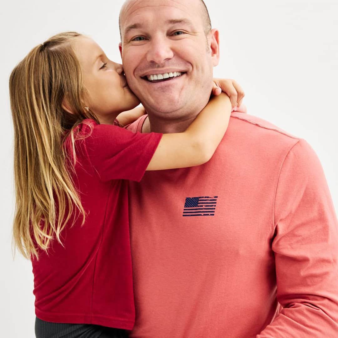 ロック&リパブリックのインスタグラム：「Today—and every day—we honor all of the brave military and veterans who serve and have served our country so selflessly. For your service, we thank you.」