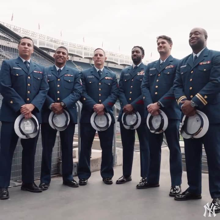 ニューヨーク・ヤンキースのインスタグラム：「As part of their weeklong Veterans Day celebration, @uss_newyork, @marines, and @uscg service members participated in events around NYC to honor the service and sacrifice of veterans.   We were proud to host them at @yankeestadium, where they toured Monument Park & the Yankees Museum. Thank you to all those who have served and continue to serve 🇺🇸」