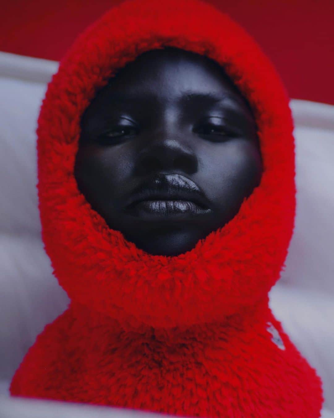 モンクレールのインスタグラム：「Close knit. Double down on comfort, with special knitwear in heart-warming hues.   Discover the winter collection at moncler.com  #MonclerCollection」