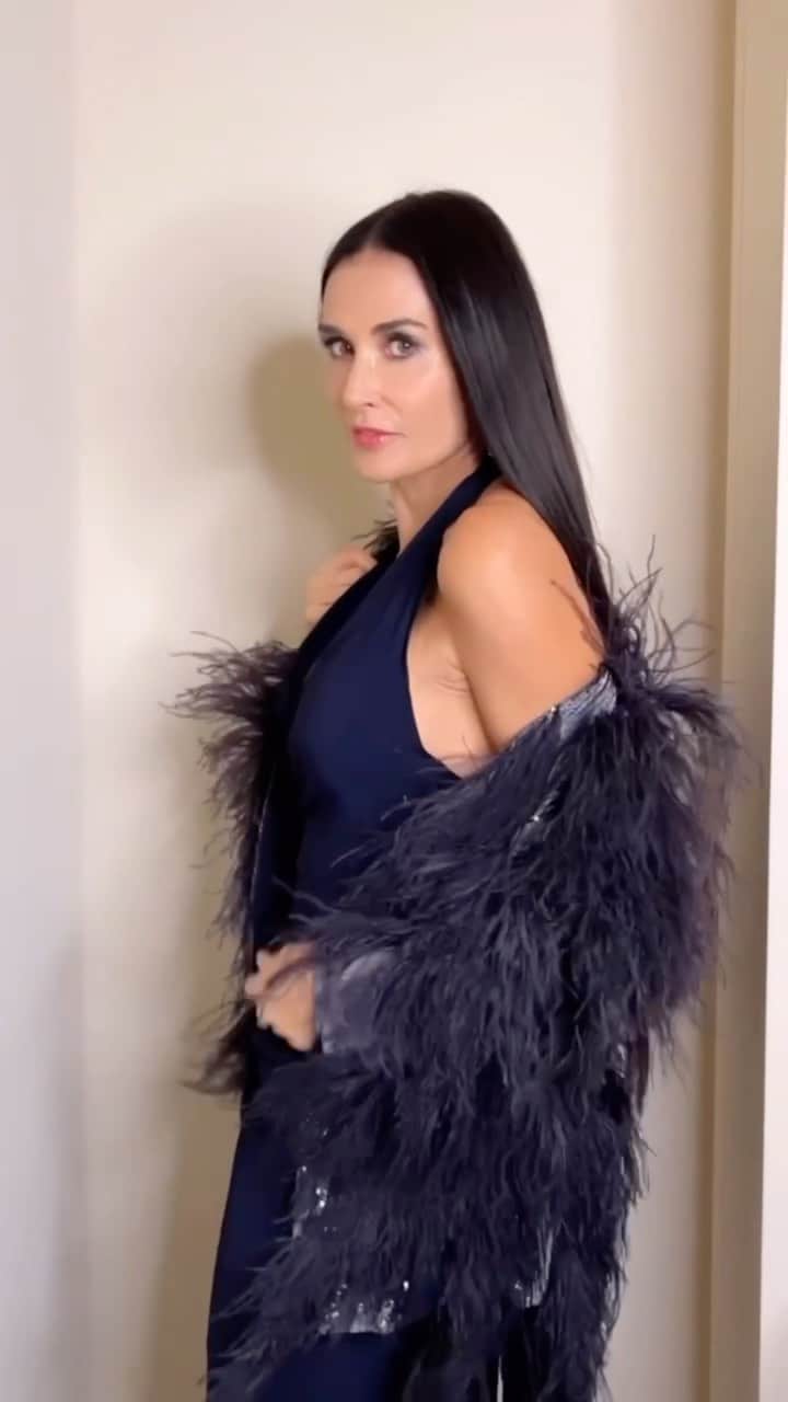 ブラッド・ゴレスキーのインスタグラム：「Happy Birthday @demimoore ❤️ You are one in a million! Thanks for all of the fashion fun this year 🙏🏻 Love you!」