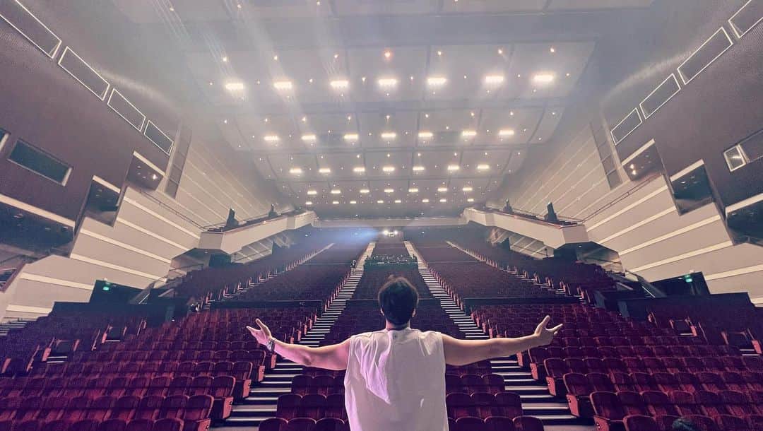 KEITAさんのインスタグラム写真 - (KEITAInstagram)「Taiwan!! It was awesome!! I had so much fun tonight;) How was the new song? I hope you guys like it!!  See you again;)」11月12日 1時07分 - keita_tachibana_1985