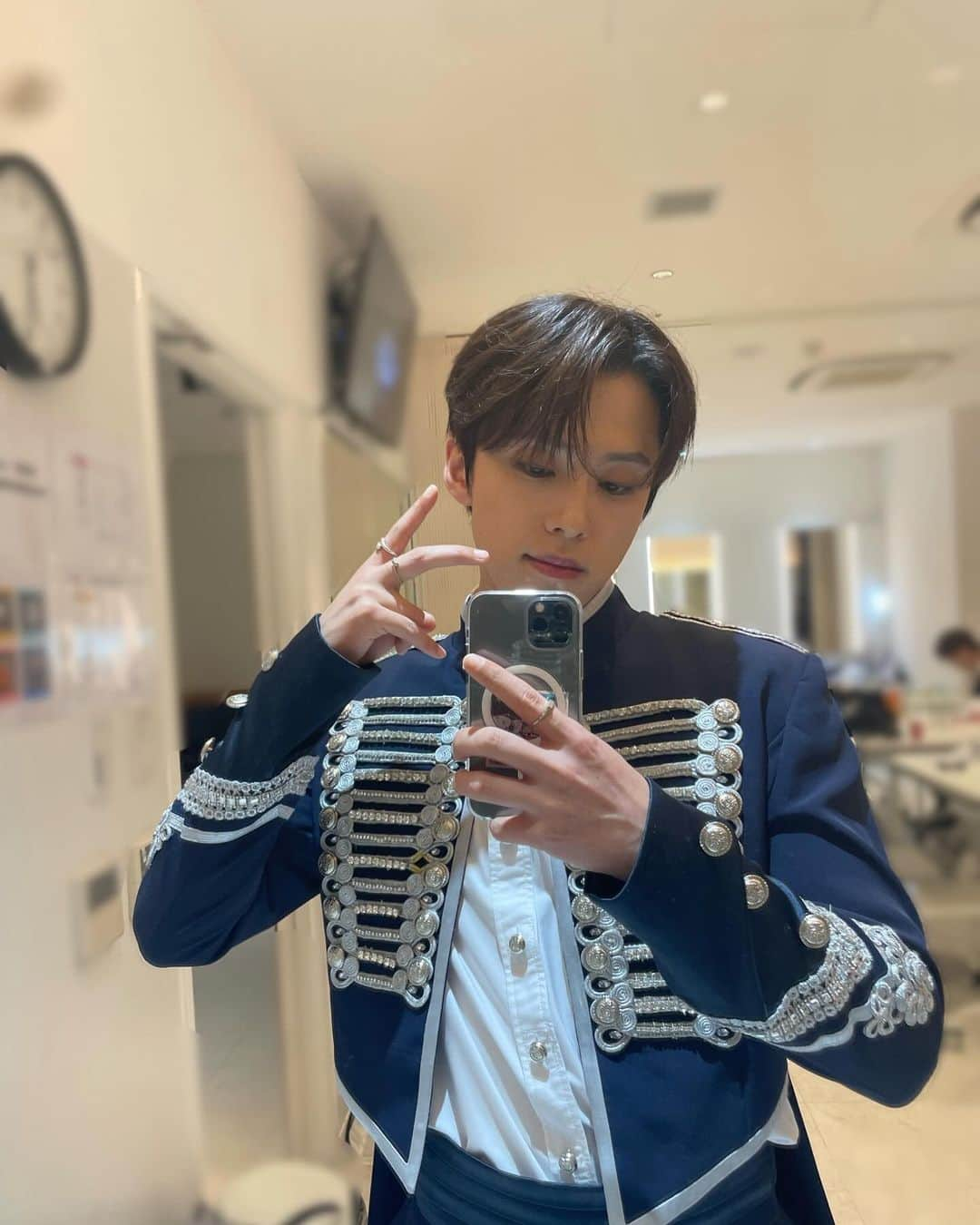 【公式】JO1のインスタグラム：「JAM 老婆 我愛你🎤  #JO1 #河野純喜 #KONOJUNKI #じぇおグラム」