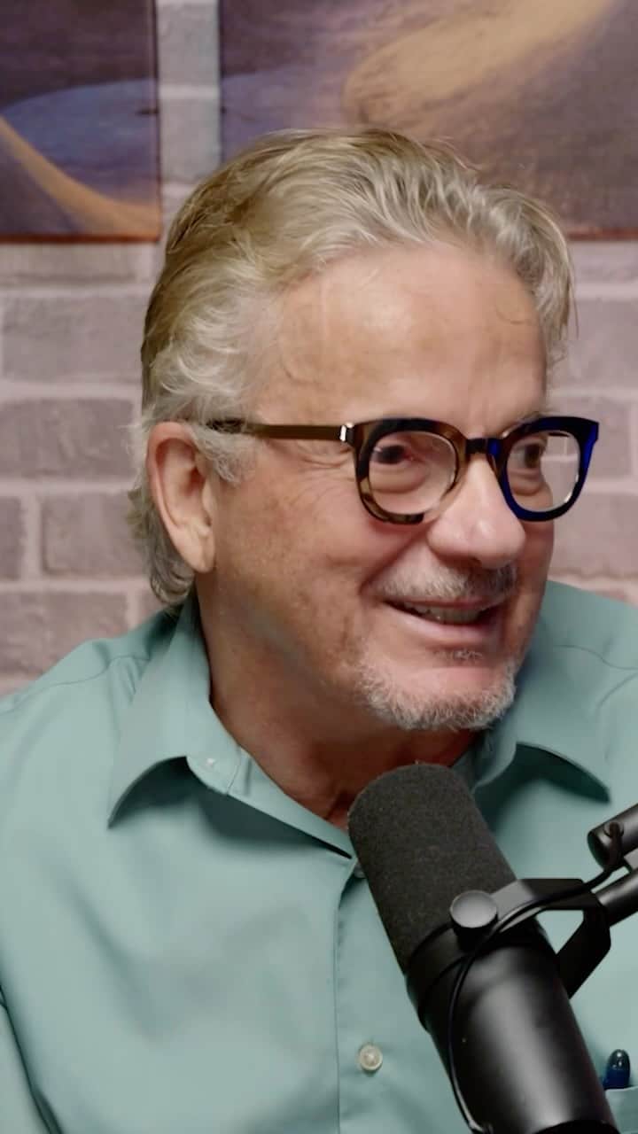 トニー・ホークのインスタグラム：「Mark Mothersbaugh stopped by our @hawkvswolf podcast to tell us the story of when Devo nearly got Rotten (and many other revelations). Show drops Monday… and that’s good! 🍟 🍩」