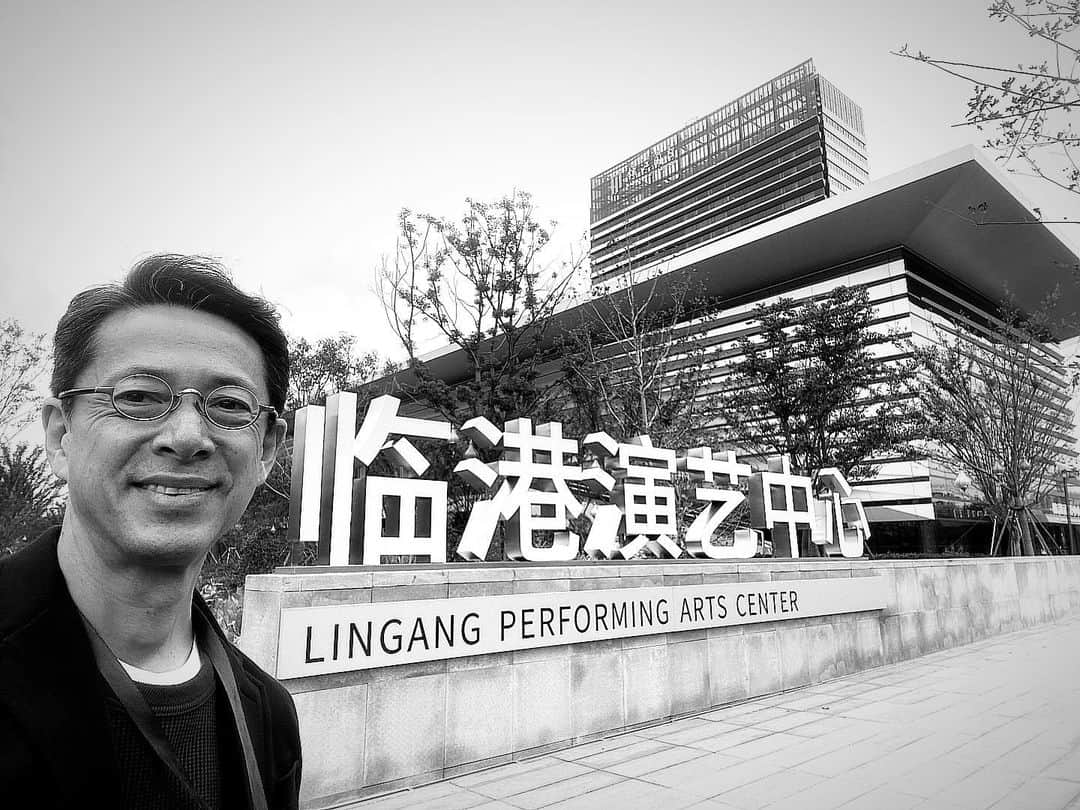 西川忠志のインスタグラム：「劇場  上海にて公演中。  感謝 西川忠志」