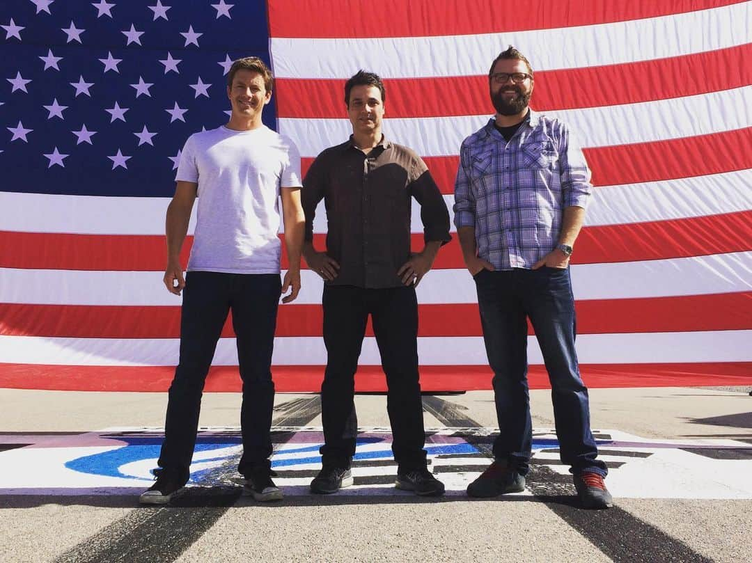 タナー・フォウストのインスタグラム：「Thank you, Veterans. We could not do the things we love without you. God bless you and your families ❤️ Throwback to living the dream with my boys @tannerfoust @adamferrara #TopGearUS」