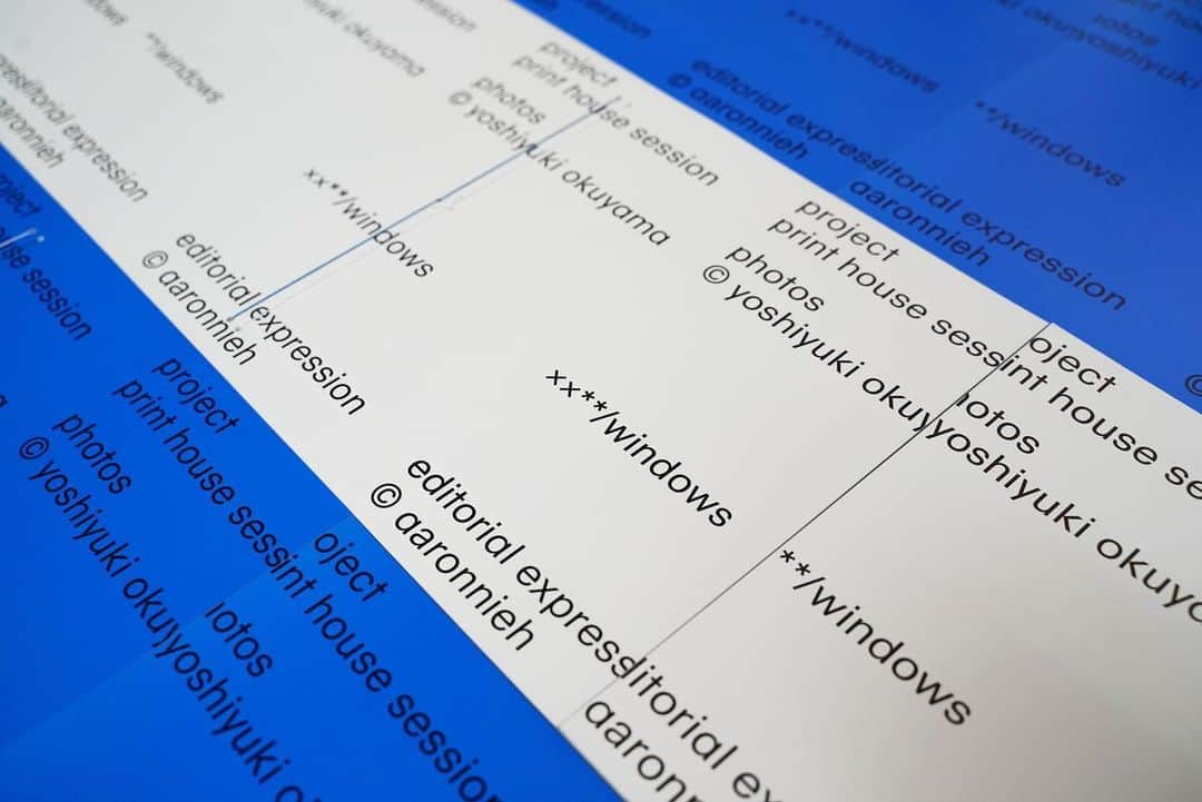 奥山由之さんのインスタグラム写真 - (奥山由之Instagram)「【Art Book Release】 The “Print House Session” project assembled teams consisting of four print houses and four designers, collaborating to craft an art book that showcases the work of a single artist.  SunM Color × Mariko Okazaki LIVE ART BOOKS × Yuri Uenishi TOKYO INSHOKAN PRINTING × Yoshihisa Tanaka YAMADA PHOTO PROCESS × Aaron Nieh  The aforementioned individuals reinterpreted Okuyama’s new work “windows” (published by AKAAKA Art Publishing in 2023). The unique vision of the designers combined with the superior craftsmanship of the print houses culminated in the creation of the art books. You can purchase them at this web shop→printhouse.base.shop  *The photo is from “xx**/windows”.  【Bibliographic Information】 “xx**/windows” Printer: YAMADA PHOTO PROCESS @yamada_photo_process Design: Aaron Nieh @aaronnieh Size: 210×380mm Pages: 64 pages Binding: Parallel three-hole binding Price: ¥3,200 (tax included)  【Planning & Organizer】 Print House Session @printhousesession roshin books @roshinbooks flotsam books @flotsambooks  ー  【アートブック発売】 4つの印刷所、4人のデザイナーがそれぞれチームを組み、1人のアーティストの作品のアートブックを作るプロジェクト「Print House Session」  サンエムカラー × 岡崎真理子 LIVE ART BOOKS × 上西祐理 東京印書館 × 田中義久 山田写真製版所 × Aaron Nieh  以上の方々に奥山の新作『windows』（2023年に赤々舎より既刊）を再解釈して頂き、デザイナーの皆さまの斬新な発想を、印刷所の卓越した技術によって作り上げました。 こちらのWEBショップにてご購入頂けます。→printhouse.base.shop  ※写真は『xx**/windows』です。  【書誌情報】 『xx**/windows』 印刷所：山田写真製版所 @yamada_photo_process デザイン：アーロン・ニエ @aaronnieh 判型：210×380㎜ 頁数：64ページ 仕様：並列三つ目綴じ 価格：¥3,200（税込）  【企画・運営】 Print House Session @printhousesession roshin books @roshinbooks flotsam books @flotsambooks  #奥山由之 #yoshiyukiokuyama #windows #アートブック #artbook」11月12日 11時01分 - yoshiyukiokuyama