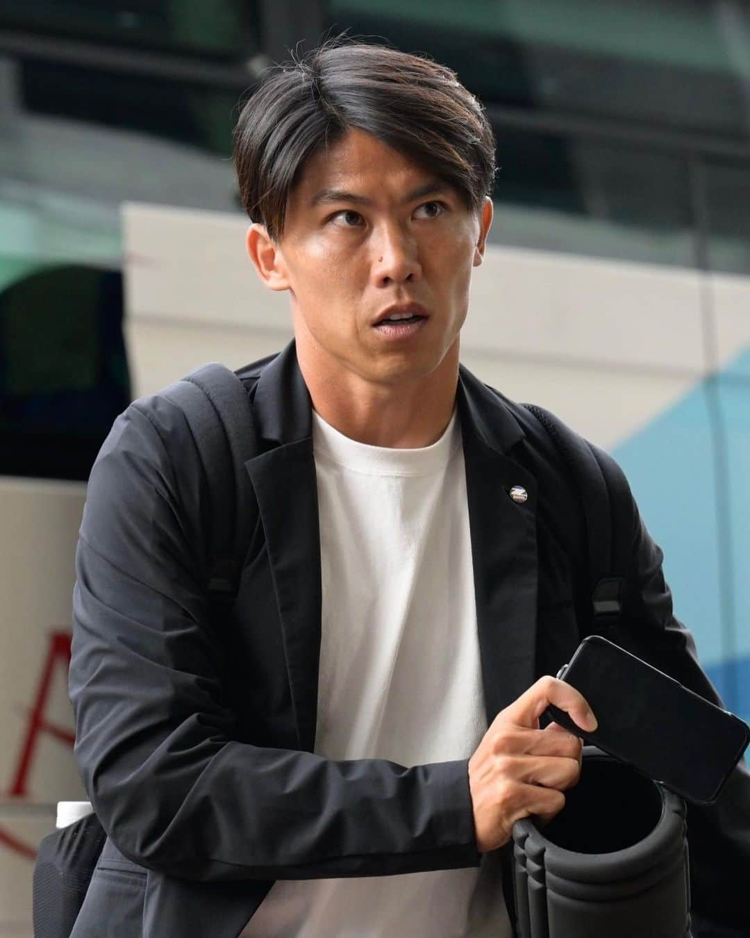 FC町田ゼルビアのインスタグラム：「. 選手たちがスタジアムに到着!! 2023シーズン最終戦、それぞれの場所から熱い応援よろしくお願いします🔥  #FC町田ゼルビア #zelvia  #1112仙台」