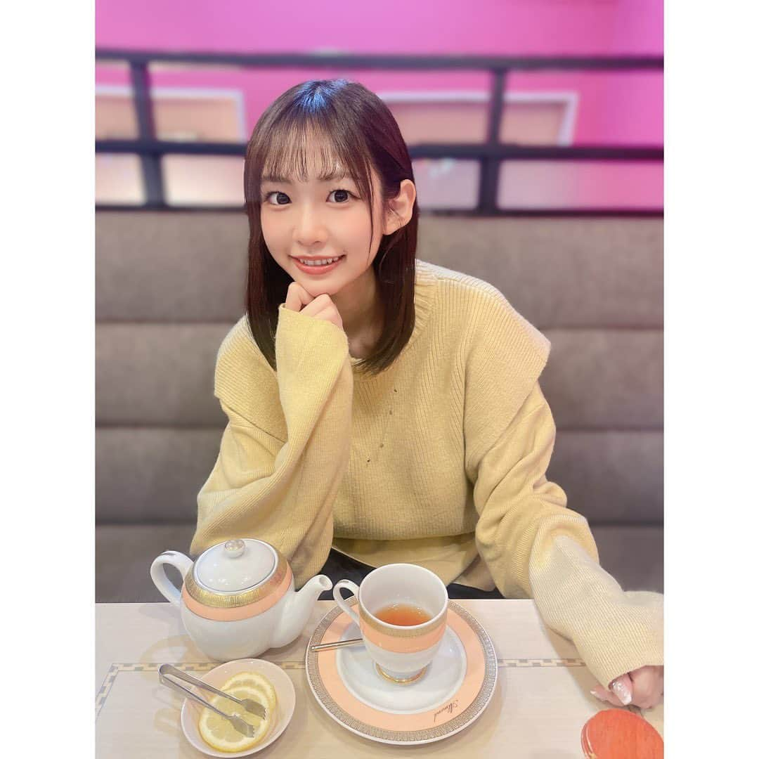 八伏紗世のインスタグラム：「おはもに〜🫶🏻🫶🏻🫶🏻  今日も1日一緒に頑張ろうね🌷 #cafe」