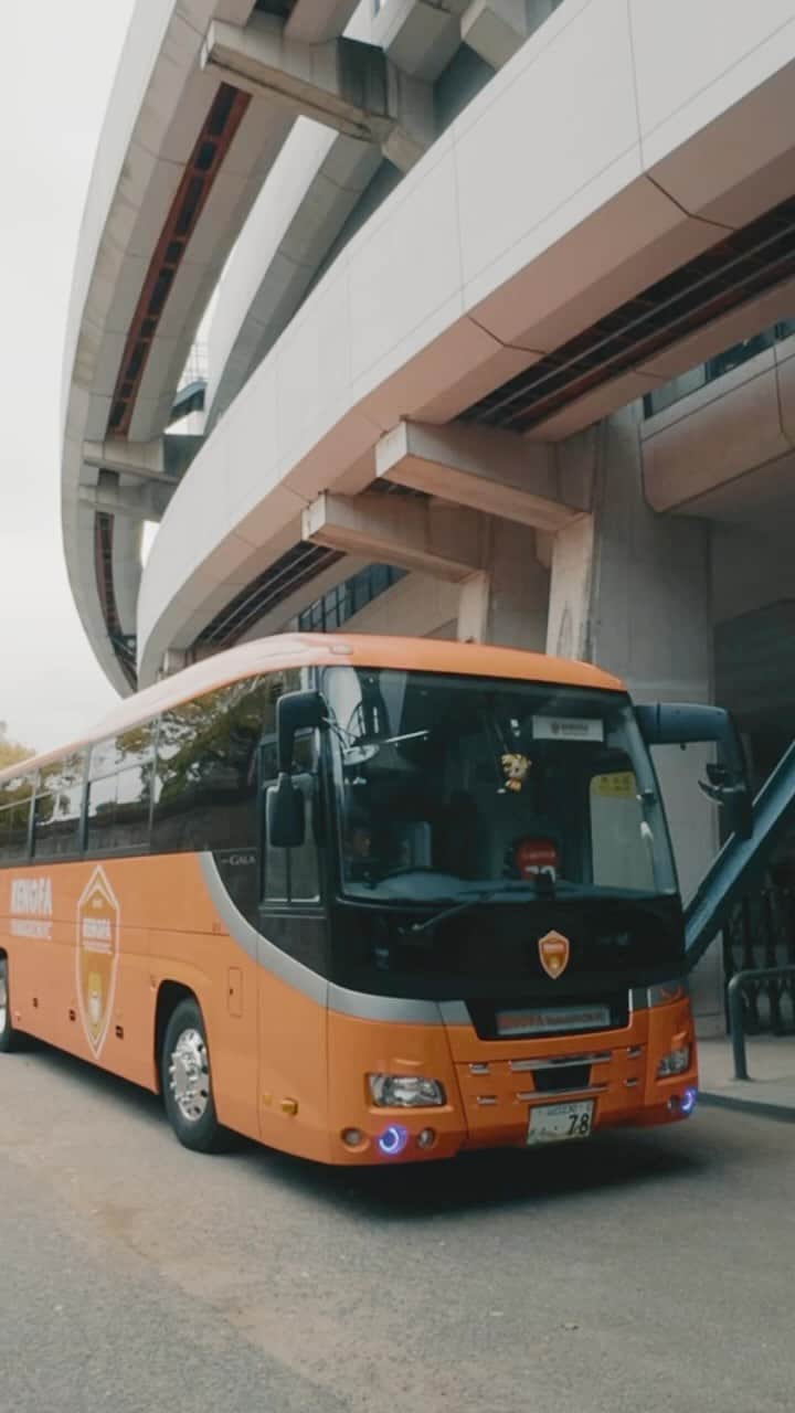 レノファ山口FCのインスタグラム：「11.12🆚熊本 BUS arrival」