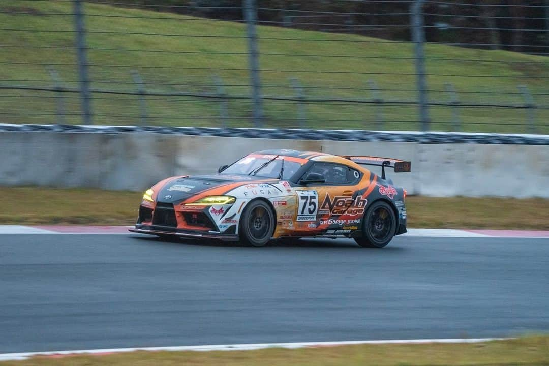 Toyota team thailandさんのインスタグラム写真 - (Toyota team thailandInstagram)「arto x Super Taikyu (Final Fuji 4 Hours Race with Fuji Niq Festival) Date: 11-12 November 2023 😁✌🏻🇹🇭🇯🇵」11月12日 12時08分 - toyotagazooracingteamthailand