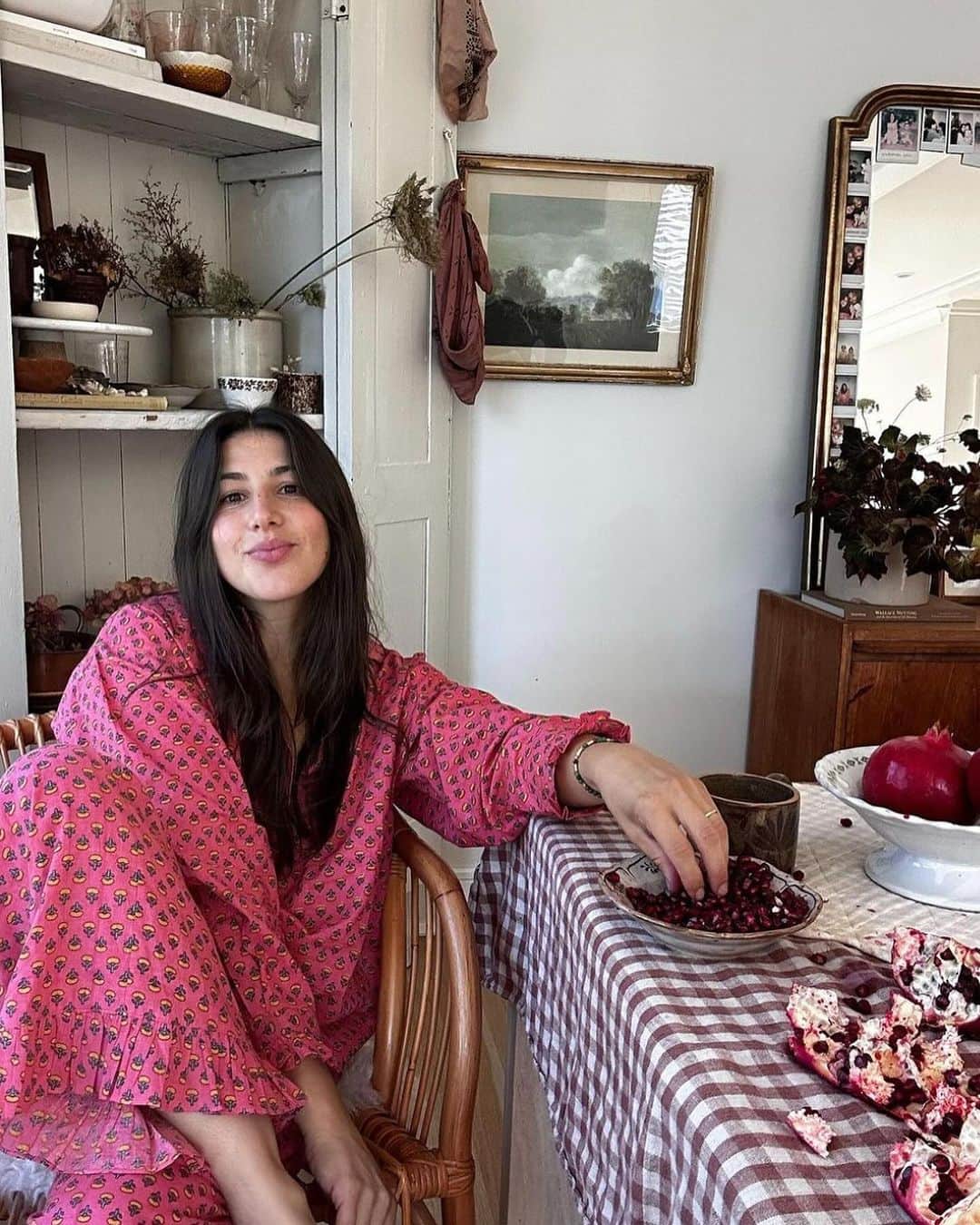チャンルーのインスタグラム：「Lindsey, Chelsea, Gabriela & Coco following the three C's (comfy, cozy, chic) in the Noelle Block Print Set 🌸」