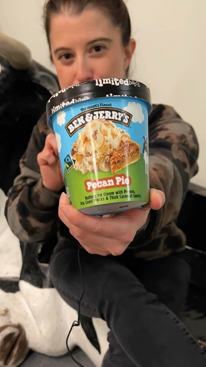 Ben & Jerry'sのインスタグラム：「How do you say “pie crust pieces and thick caramel swirls”? Look for Pecan Pie in freezers for a limited time! #benandjerrys #pecanpie #pecanpieicecream #icecream #dessert」