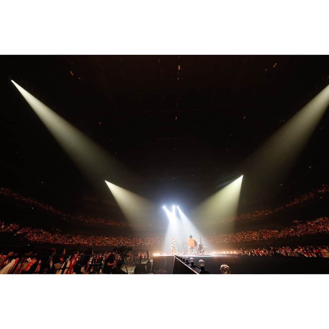 SHISHAMOさんのインスタグラム写真 - (SHISHAMOInstagram)「🐟㊗️ 10th Anniversary Final Live 「FINALE!!! -10YEARS THANK YOU-」㊗️🐟  2023年11月11日(土) SHISHAMO 10th Anniversary Final Live "FINALE!!! -10YEARS THANK YOU-J @神奈川 ぴあアリーナMM  去年の11月からスタートした CDデビュー10周年イヤーの締めくくりライブ🎸!!! 10年の歴史と新旧の楽曲や映像、 アコースティック編成でのライブなど 盛りだくさんの3時間でした🏃‍♀️🏃‍♀️🏃‍♀️💨  お越しくださった皆様、 配信で見てくださった皆様、 ありがとうございました！  photo by 柴田恵理  #shishamo」11月12日 3時52分 - shishamo_official