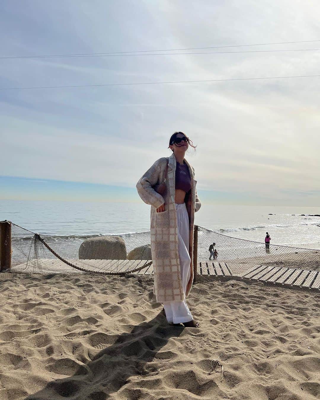 キーラ・コサリンのインスタグラム：「🌊🌊🌊」