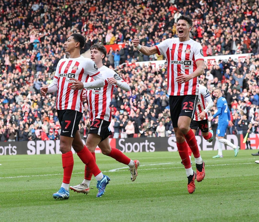 サンダーランドAFCのインスタグラム：「Three points on the board ✅  😃 Enjoy the rest of your Saturday night!  #SAFC #SUNBIR」