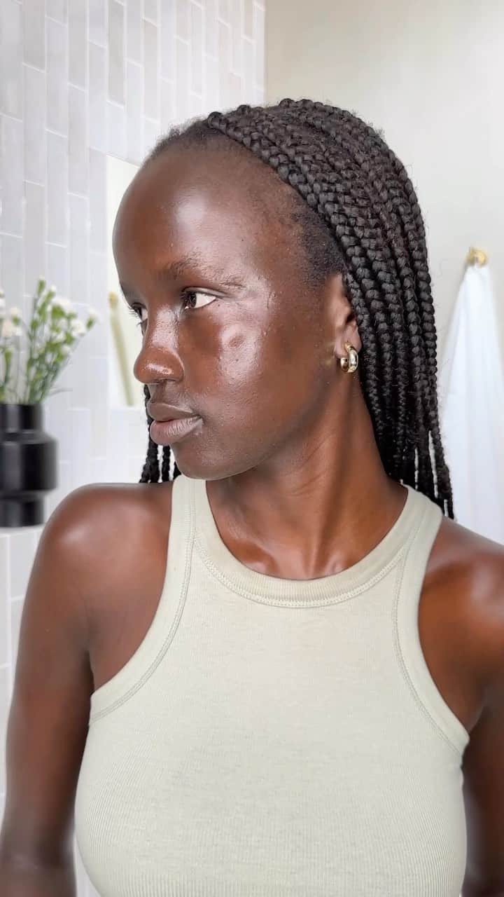 ネッタポルテのインスタグラム：「FRESH FACED: Replenish, repair and renew. Trust in @noblepanacea’s scientific expertise for a healthier, more radiant complexion.  PRODUCTS USED: The Elemental Hydrating Preparation Essence The Absolute Intense Renewal Serum The Absolute Active Replenishing Moisturizer The Absolute Nourishing Lift Oil  Tap the link in bio to shop at #NETAPORTER.」