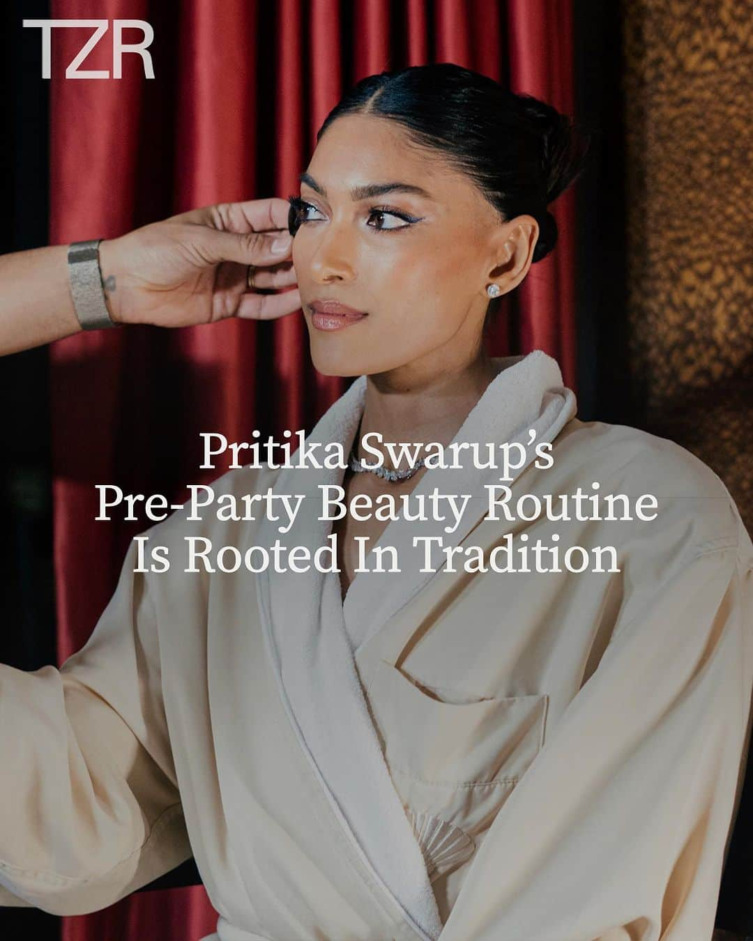 The Zoe Reportさんのインスタグラム写真 - (The Zoe ReportInstagram)「Model, entrepreneur, and founder & CEO of Prakti Beauty @pritikaswarup caught up with TZR ahead of the 2023 New York Diwali Gala.  When conjuring up her makeup and hair look for the night, Swarup and her glam team turned to her haute couture @bibhumohapatra gown for inspiration. “When you look at the dress, the bottom of it has a nod to a traditional Indian lehenga, and the top of it is more like a ball gown,” she says. “So my makeup is modern yet traditional, too. It’s very fresh and minimal, but there’s definition on the eyes as an homage to the Indian culture [of kajal liner].”  Tap the link in bio to read the full interview.   Photographer: @poupayphoto」11月12日 5時33分 - thezoereport