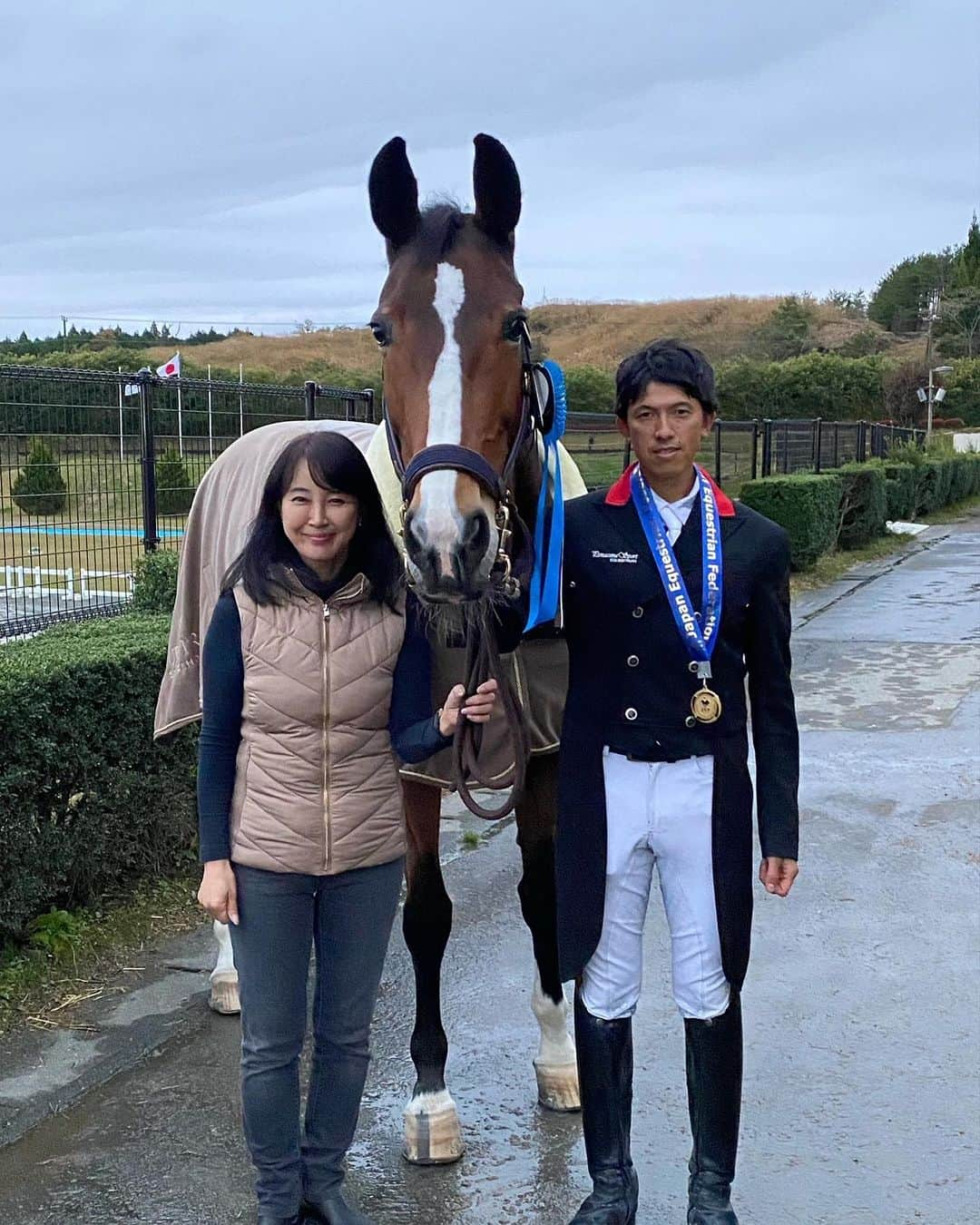 林伸伍さんのインスタグラム写真 - (林伸伍Instagram)「全日本インター1クラス ジャンバラヤと優勝しました 緊張しやすい子ですが、決勝はとてもリラックスして集中してくれて安心して乗ることができました😊 今日も決勝3競技、それぞれの馬とベストを尽くせるようにがんばります💪  #馬術 #馬場馬術 #馬 #乗馬 #horse #dressage #equestrian  #horseriding #horselife  #horsesofinstagram」11月12日 5時50分 - hayashingo0125