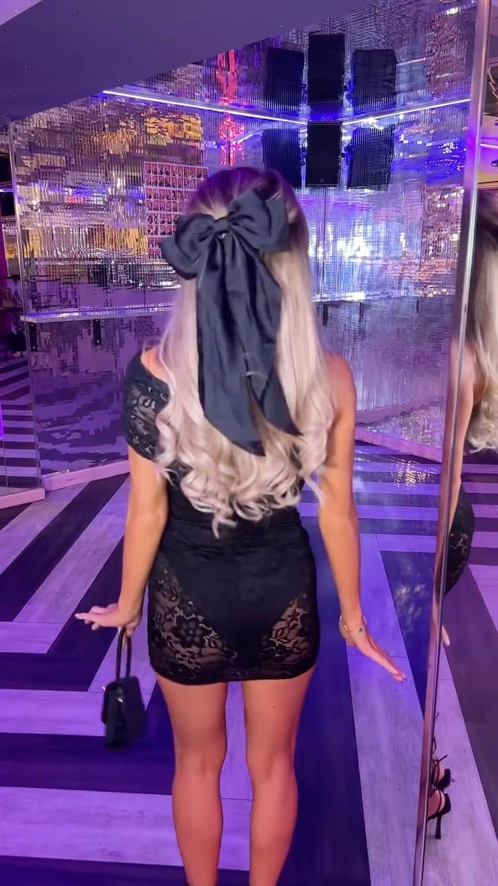 Public Desireのインスタグラム：「Extra touches to your LBD 🖤  Get @jasmingreenx look in our latest party collection, About Last Night … 💋」