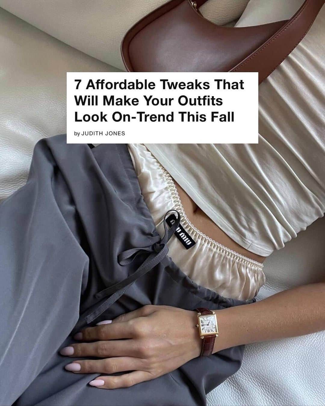 WHO WHAT WEARのインスタグラム：「With wearability trending this fall, it's easier than ever to look fashion-forward. It's the small styling details that will elevate your everyday looks, and many of our current favorites are as simple as adding accessories or making the most of the season's trending colors. From letting the top of your tights show à la @miumiu to showing off your socks, find 7 affordable touches to add to your outfits at the link in our bio.  photos: @hoskelsa, @vivian.yrl, @nlmarilyn」