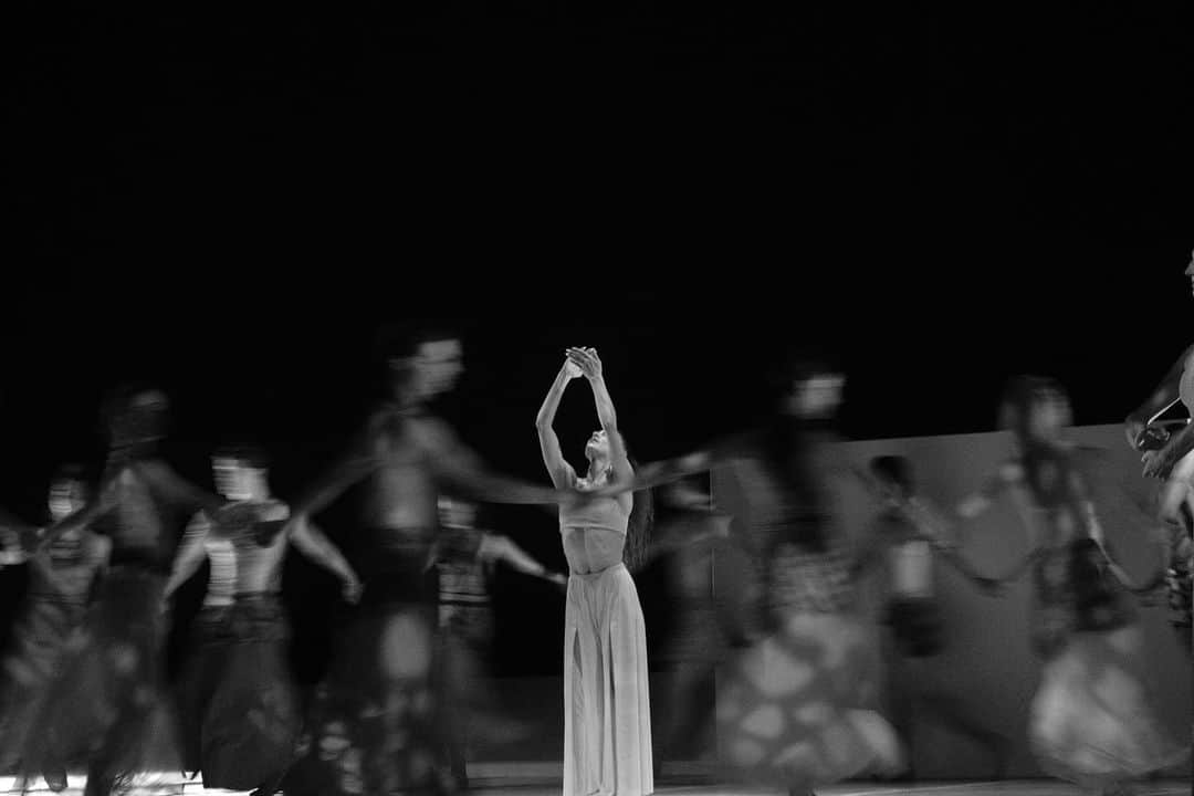 小林十市さんのインスタグラム写真 - (小林十市Instagram)「À propos d’aujourd’hui… Matinée et soirée double Show🙌🏼🔥  #bejartballetlausanne #fujifilm#fujifilmxseries #fujifilmglobal #fujinon60mm  #fujifilmxpro3 #fujixpro3 #xpro3 #acros」11月12日 6時33分 - monsieur_11