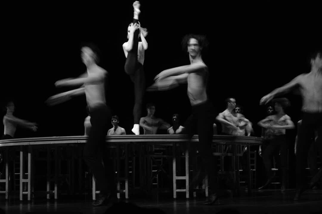 小林十市さんのインスタグラム写真 - (小林十市Instagram)「À propos d’aujourd’hui… Matinée et soirée double Show🙌🏼🔥  #bejartballetlausanne #fujifilm#fujifilmxseries #fujifilmglobal #fujinon60mm  #fujifilmxpro3 #fujixpro3 #xpro3 #acros」11月12日 6時33分 - monsieur_11