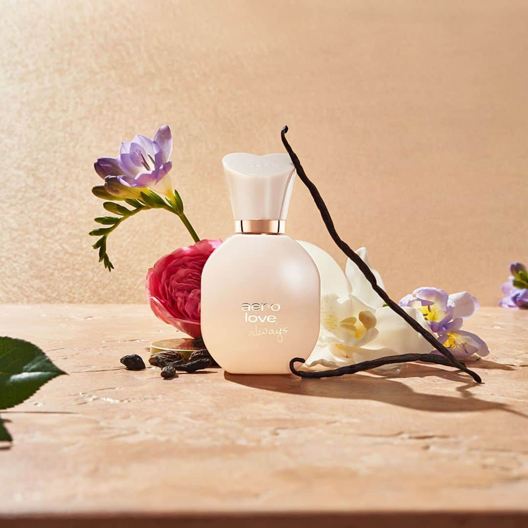 エアロポステールのインスタグラム：「Introducing: Aero Love Always 💕 Awaken your confident spirit with this mouth-watering scent of juicy wild berries whipped with creamy vanilla and a hint of sweet cocoa #WearAero」