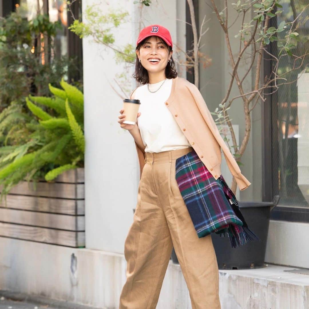 代官山 蔦屋書店　DAIKANYAMA T-SITEさんのインスタグラム写真 - (代官山 蔦屋書店　DAIKANYAMA T-SITEInstagram)「⁡ 【イベント】“世界一快適な帽子” ’47（フォーティ―セブン）POPUP Meet New ’47 －あたらしい出逢い－ ⁡ 蔦屋書店 2号館1階 建築・デザインフロア 2023年11月13日(月)〜11月24日(金) ⁡ 彩とりどりのキャップの中には、 様々な‟個性”があって、 まだ知らなかった’47が見つかる。 あなたに似合う、 あたらしいキャップに出逢いましょう。 ⁡ 代官山 蔦屋書店にて2021年に好評を博したスポーツ・ライフスタイル・ブランド「’47(フォーティーセブン)」のPOPUPが再び帰ってきます！ ボストンレッドソックスの拠点であるフェンウェイパーク周辺から始まり、現在ではアメリカの４大プロスポーツリーグ MLB, NFL, NBA, NHL に加え、900校以上の大学スポーツとパートナー提携を結んでいる歴史と信頼のあるブランド「'47」。  “世界一快適な帽子”と言われるフィット感とお洒落でバリエーション豊かなデザインで、世界中のファンを虜にしてきました。 こだわって丁寧に作られた高品質なキャップは、常にユニークなアイディアと共に、手に取る人へ驚きと心地よさを与えます。 ⁡ 今回は、この冬デビューとなるウール素材の’47 CLEAN UP【Wooly ’47 CLEAN UP】など、ホリデーシーズンに向けた冬の新作が目白押し。 他にも、コーデュロイ素材のキャップやニット帽など、冬のファッションに取り入れたくなる商品を多数展開いたします。 ’47のキャップをすでに持っている方もそうでない方も、新しいキャップと出逢いにぜひお越しください。 ⁡ ⁡  ⁡ #MeetNew47 #47japan #FORTYSEVEN #フォーティ―セブン #代官山蔦屋書店 #代官山 #蔦屋書店 #daikanyamatsutaya #daikanyama #tsutaya」11月12日 12時36分 - daikanyama.tsutaya