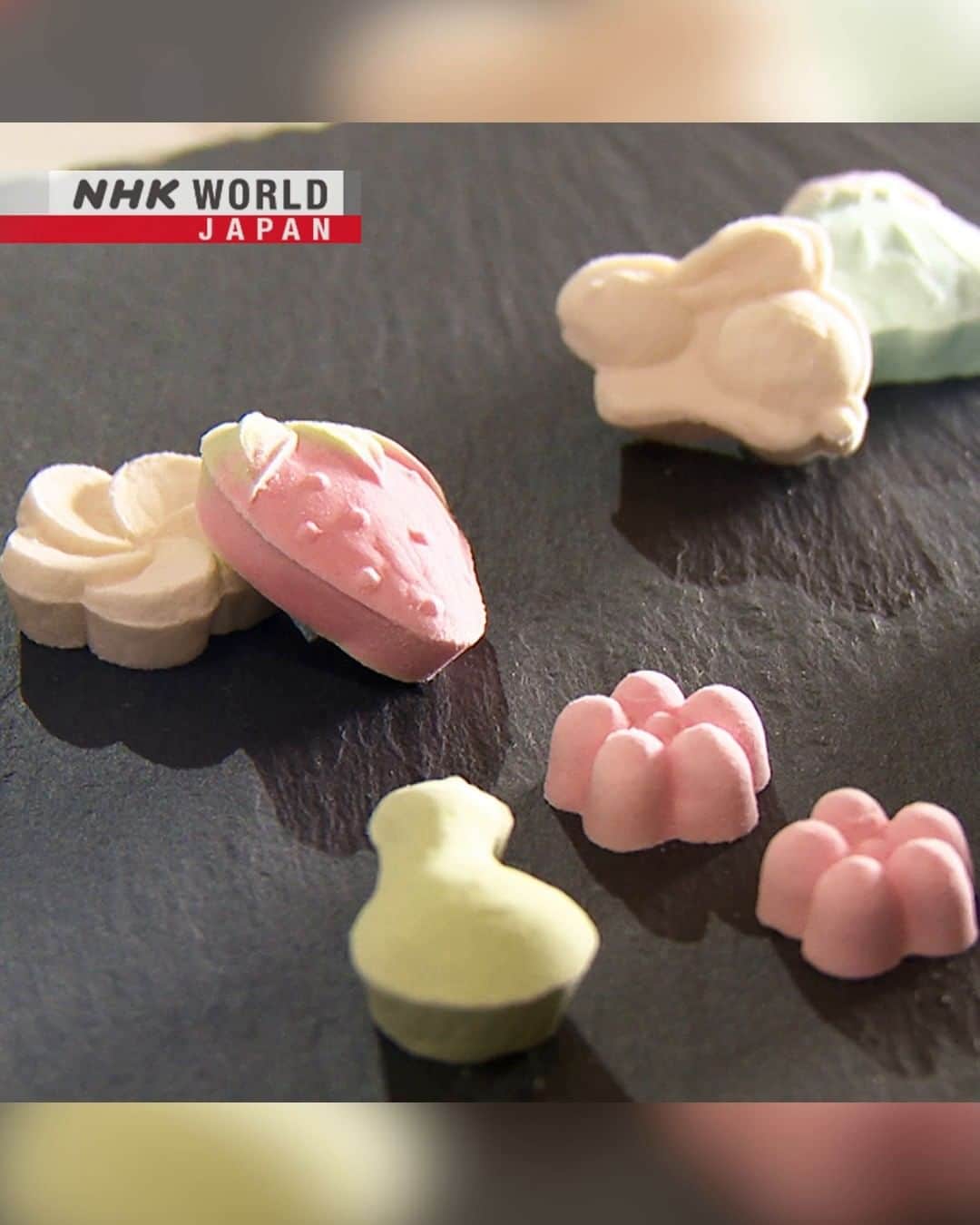 NHK「WORLD-JAPAN」のインスタグラム：「Among the more than 15 types of sugar produced in Japan, ‘wasanbon’ is unique.😊  It comes from a native sugarcane that is grown only in certain parts of the Shikoku region, and is then produced at just six specialized refineries still in operation today.  Wasanbon is used in a variety of dishes, but its very fine grains and mild sweetness make it perfect for traditional wagashi sweets.😋 . 👉Discover more about wasanbon｜Watch｜Trails to Oishii Tokyo: WASANBON｜Free On Demand｜NHK WORLD-JAPAN website.👀 . 👉Tap in Stories/Highlights to get there.👆 . 👉Follow the link in our bio for more on the latest from Japan. . 👉If we’re on your Favorites list you won’t miss a post. . . #wasanbon #和三盆 #japanesesugar #higashi #干菓子 #wagashi #japanesesweets #japaneseconfectionary #和菓子 #japanesecuisine #京菓子 #sweettreats #japanesetradition #sweets #traditionaljapan #oldjapan #traditionalskills #woodenmolds #discoverjapan #trailstooishiitokyo #竹糖 #tokushima #kagawa #shikoku #tokyo #nhkworldjapan #japan」