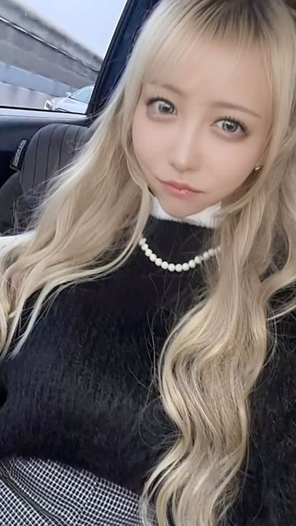 神崎りのあのインスタグラム：「おはよぉ💗🐰🌸  やっぱりロングウェーブが可愛い( ˶˚ˑ˚˶ )💕」