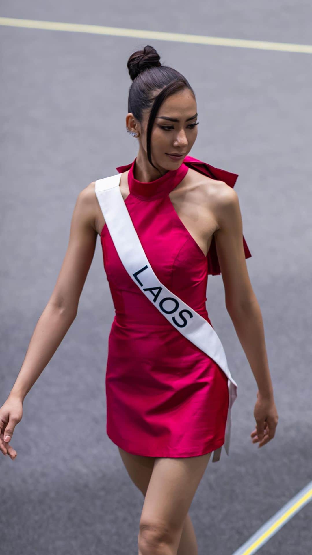 イリス・ミトゥネールのインスタグラム：「One week to go, are you ready ?🙋‍♀️  Let us know who you think will be taking the crown 👑  #missuniverse #72ndmissuniverse」