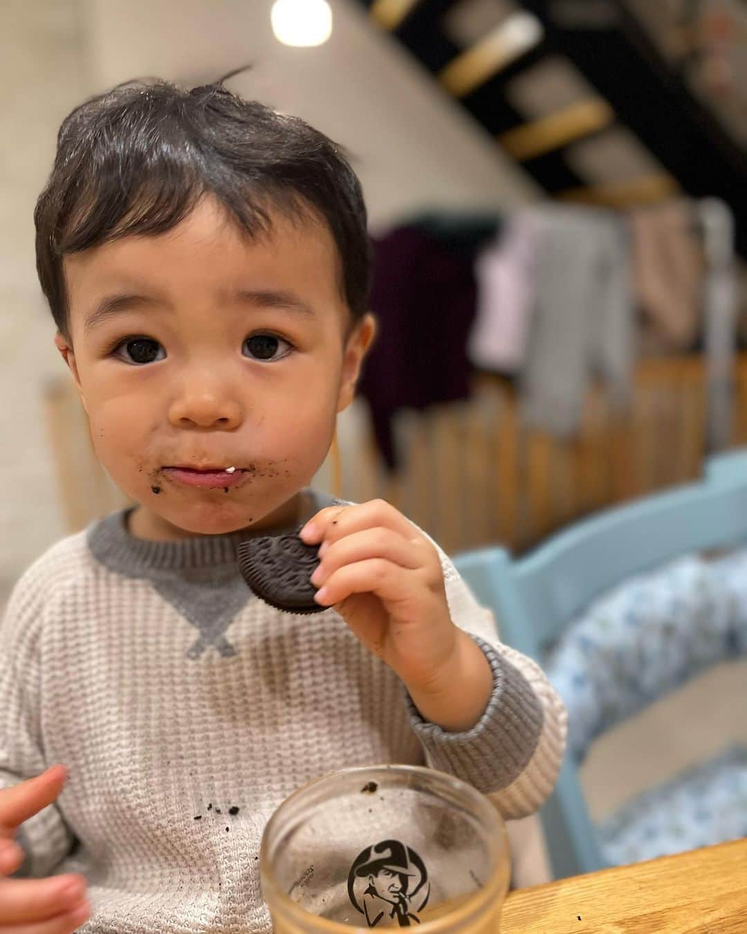 鈴木サチさんのインスタグラム写真 - (鈴木サチInstagram)「. なおちゃん、初ヘアカット🫶 . クリクリがボサボサになってきたので、さっぱりしてきました😌 (分かってたけど、お猿さんみたいになっちゃったww ) . あっくんの時みたいに筆を作ろうと思ったんだけど、さて今回は上手に出来るでしょうか？！ . . #ママ #ママモデル #モデル #4児ママ #三男 #第4子 #なおちゃん #ヘアカット」11月12日 7時51分 - sachi_suzuki