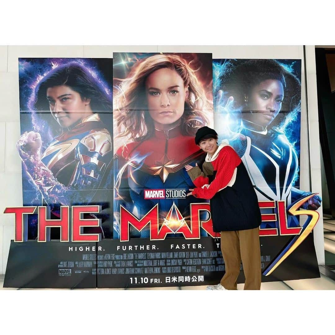 須賀健太さんのインスタグラム写真 - (須賀健太Instagram)「MARVEL映画『マーベルズ（The Marvels）』 試写会にご招待頂き、鑑賞してきました！  もう、最高過ぎましたっ！！！😳 やっぱりマーベルはチームの描き方がうますぎるっ… 新しくチームになっていく過程を見るのは、MCUでは久しぶりな気がして、懐かしくも新鮮な最高の時間でした！ なにより一人一人のキャラをより好きになれる！ 中でも"カマラ/ミズ・マーベル"は愛嬌や深みがより見えて一気に好きになりました！☺️  入れ替わりを活かしたアクションにも必見です！マーベルのアクションシーン、魅せ方底なしだなぁ… ぜひ劇場で！！！🦸  #PR #アベンジャーズ最強ヒーローの新たな強さ目撃 #マーベルズ」11月12日 8時31分 - sugakenta1019