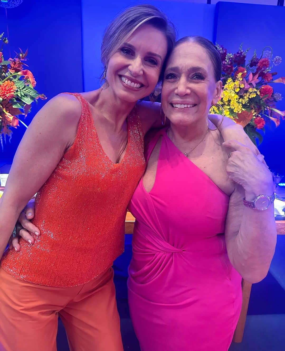 Susana Vieiraさんのインスタグラム写真 - (Susana VieiraInstagram)「Dia feliz revendo amigos nos estúdios Globo!!! 🤍✨ @tvglobo」11月12日 9時06分 - susanavieiraoficial