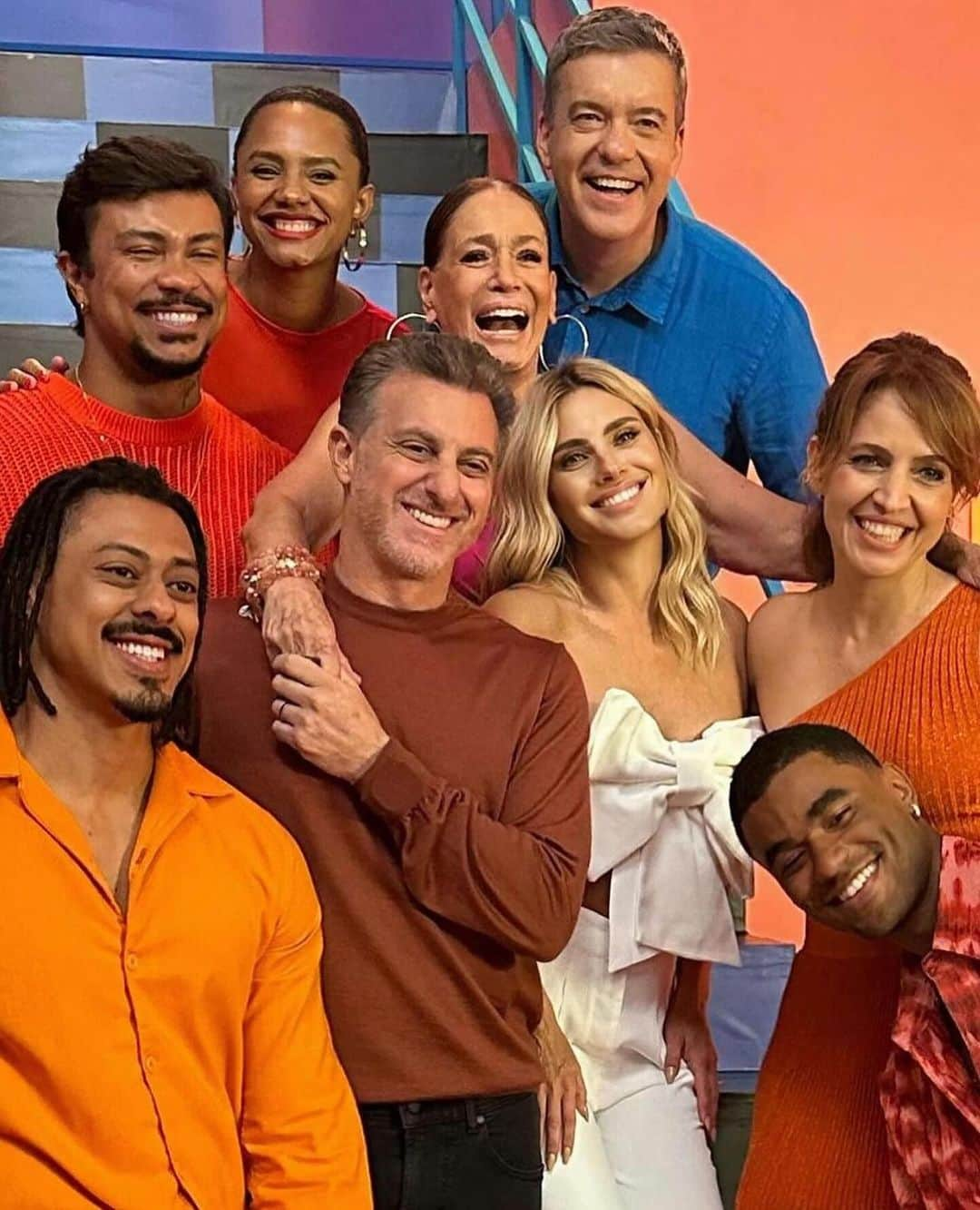 Susana Vieiraさんのインスタグラム写真 - (Susana VieiraInstagram)「Dia feliz revendo amigos nos estúdios Globo!!! 🤍✨ @tvglobo」11月12日 9時06分 - susanavieiraoficial