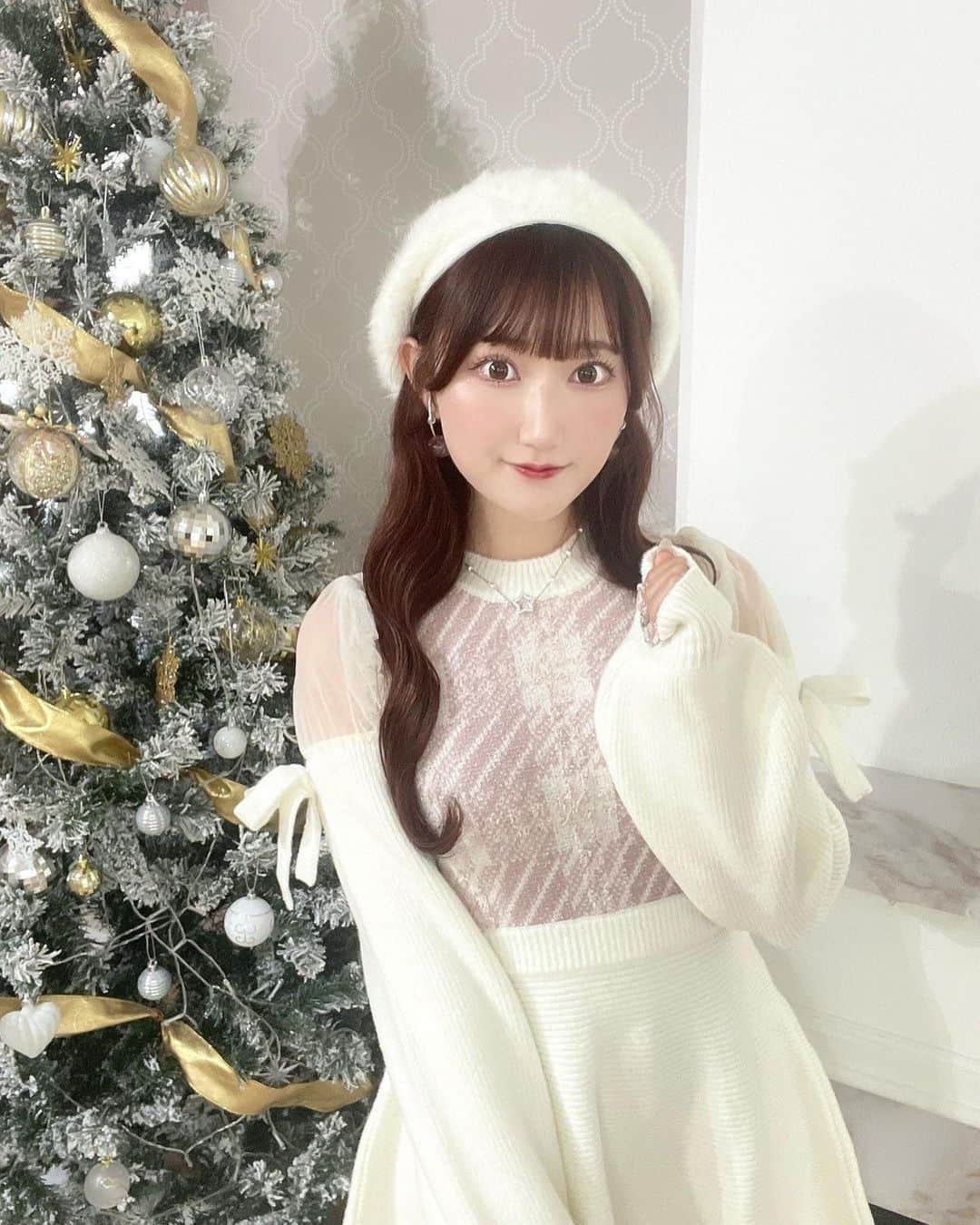 evelynのインスタグラム：「winter collection🐰♥︎ ㅤㅤㅤㅤㅤㅤㅤㅤㅤㅤㅤㅤㅤ \ 11月中旬入荷予定 / #ふわもちチェックニットOP ¥9,800 【PI/IGY/BK】 ㅤㅤㅤㅤㅤㅤㅤㅤㅤㅤㅤㅤㅤ #evelyn #エブリン」