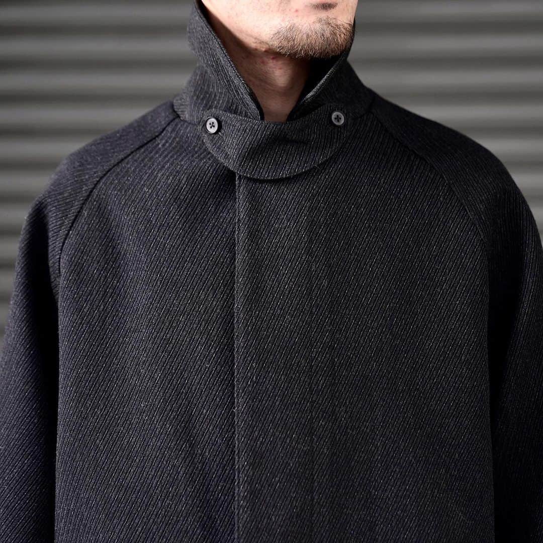 MāWさんのインスタグラム写真 - (MāWInstagram)「. [MAATEE&SONS]  2023 Autumn&Winter Delivery Information   “French Karsey” PRICE：¥132,000 (in tax) SIZE：2 / 3 COLOR：CHACOAL   “Wool Flannel / Double-Knee” PRICE：¥49,500 (in tax) SIZE：2 / 3 COLOR：M Grey  ※オンラインストアでの販売は、11月17日（金）00:00よりスタートいたします。   #mawsapporo #MāW #insonlinestore #maateeandsons #sapporo #hokkaido」11月12日 10時00分 - maw_sapporo