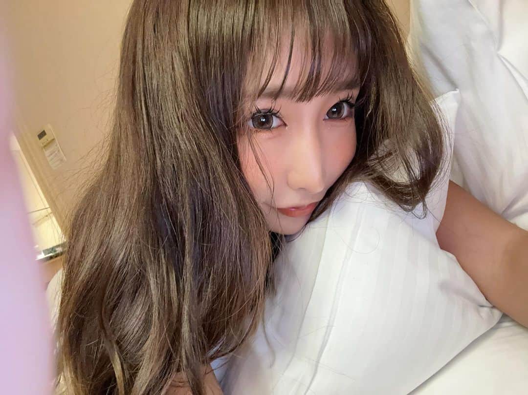 みにーさんのインスタグラム写真 - (みにーInstagram)「. おはよー 日曜日みんななにするの？  #バーレスク　#バーレスク東京 #休日　#日曜日　#ootd  #ホテル　#東京ホテル　#リーガロイヤルホテル #リーガロイヤルホテル東京」11月12日 10時08分 - minnie_burlesqe
