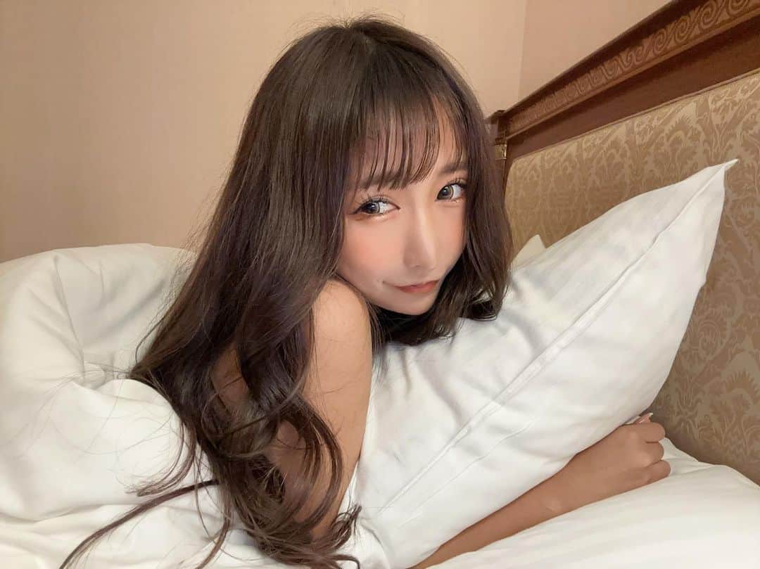 みにーさんのインスタグラム写真 - (みにーInstagram)「. おはよー 日曜日みんななにするの？  #バーレスク　#バーレスク東京 #休日　#日曜日　#ootd  #ホテル　#東京ホテル　#リーガロイヤルホテル #リーガロイヤルホテル東京」11月12日 10時08分 - minnie_burlesqe