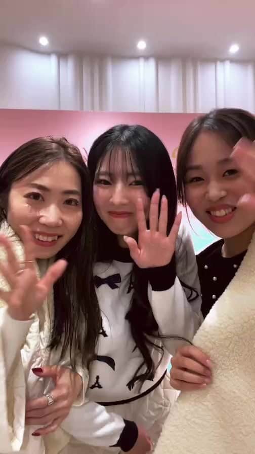 のインスタグラム：「梅田阪急popupstore👗 Day5🕊️💕」